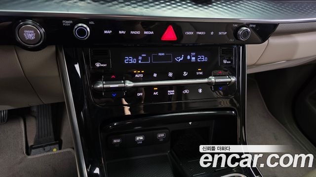 Kia Canival 2022 — photo 23