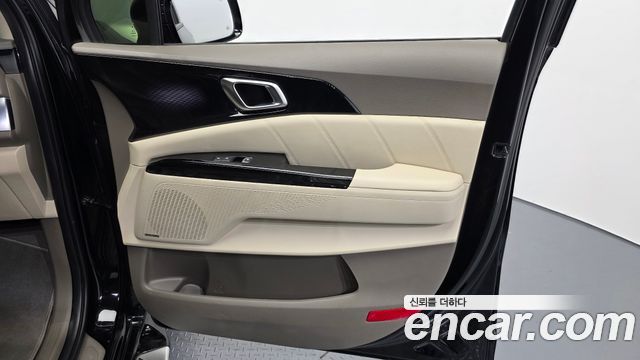 Kia Canival 2022 — photo 15