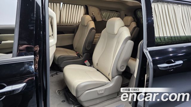 Kia Canival 2022 — photo 16