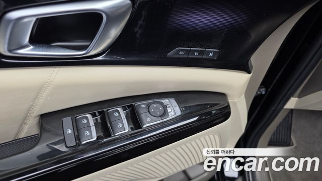 Kia Canival 2022 — photo 31