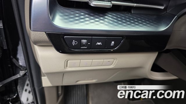 Kia Canival 2022 — photo 32