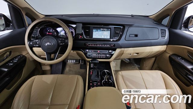 Kia Canival 2020 — photo 10