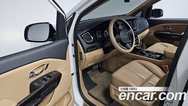 Kia Canival 2020 — photo 13