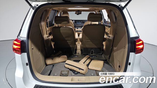 Kia Canival 2020 — photo 26