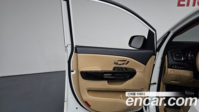 Kia Canival 2020 — photo 14