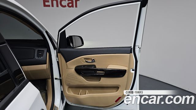 Kia Canival 2020 — photo 15