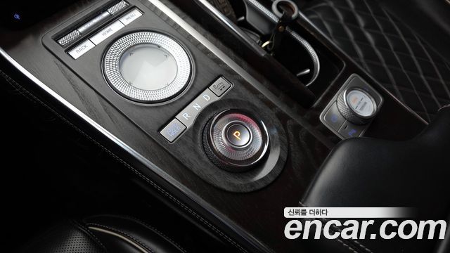 Genesis GV80 2020 — photo 12