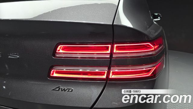 Genesis GV80 2020 — photo 9