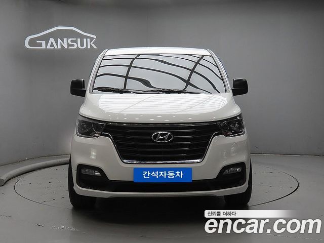 Hyundai Starex 2020 — photo 1