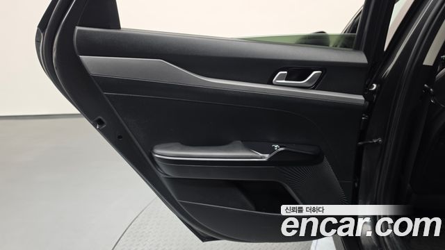 Kia K5 2023 — photo 15