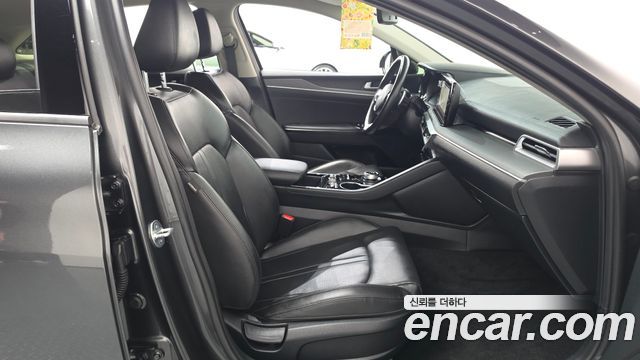 Kia K5 2023 — photo 16