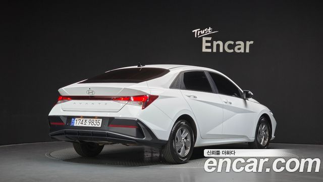 Hyundai AVANTE 2024 — photo 2
