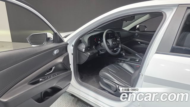 Hyundai AVANTE 2024 — photo 13