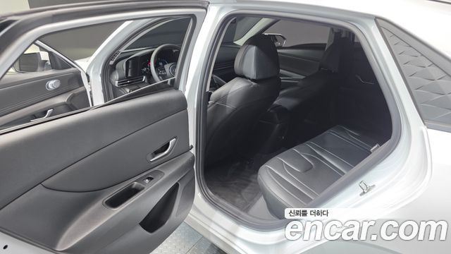 Hyundai AVANTE 2024 — photo 17
