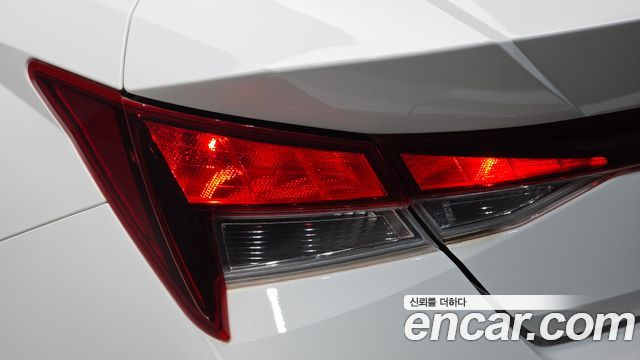 Hyundai AVANTE 2024 — photo 9