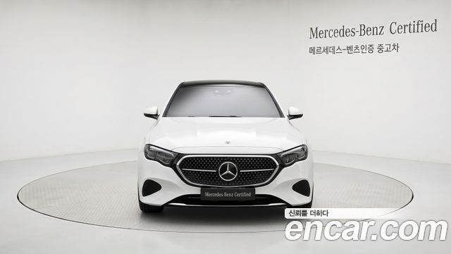 Mercedes-Benz E-Class 2026 — photo 3