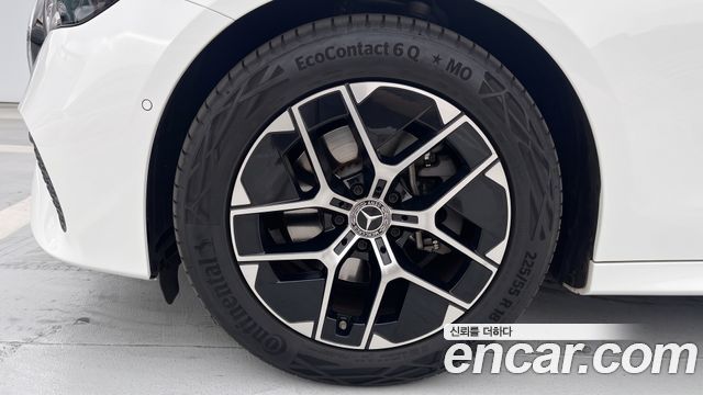 Mercedes-Benz E-Class 2026 — photo 5