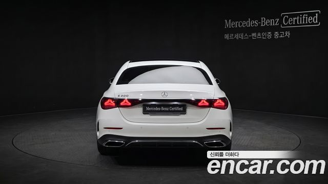 Mercedes-Benz E-Class 2026 — photo 3