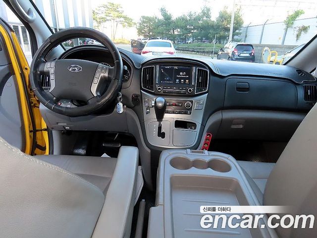 Hyundai Starex 2019 — photo 7