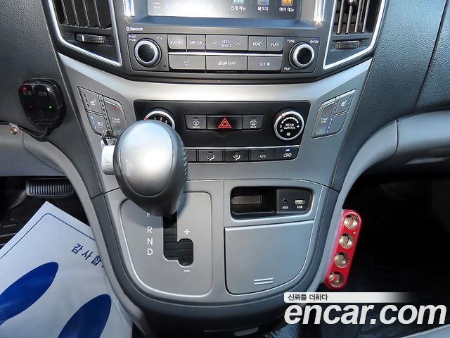 Hyundai Starex 2019 — photo 10