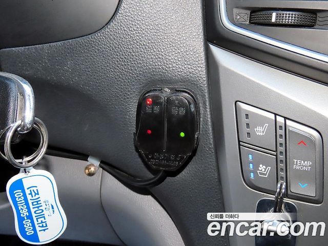 Hyundai Starex 2019 — photo 16