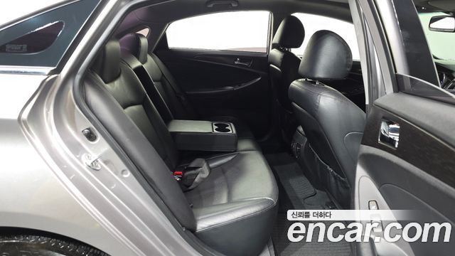 Hyundai Sonata 2012 — photo 11