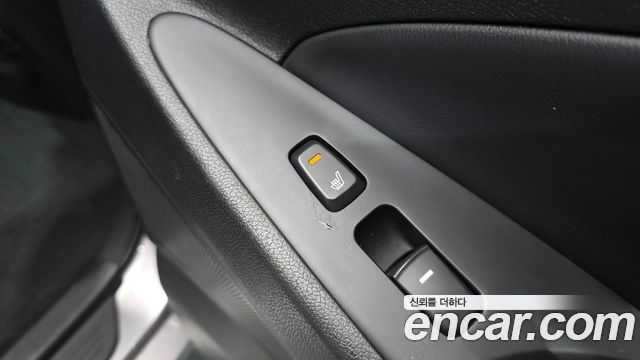 Hyundai Sonata 2012 — photo 18