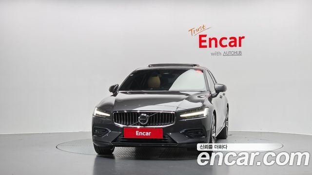 Volvo S60 2024 — photo 3