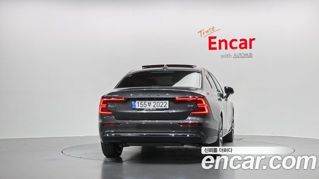 Volvo S60 2024 — photo 4