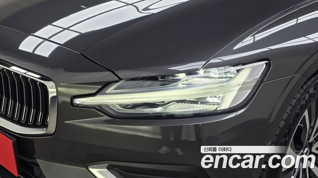 Volvo S60 2024 — photo 8