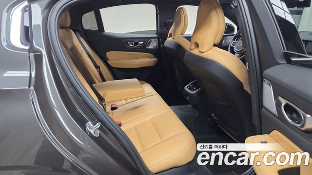 Volvo S60 2024 — photo 16