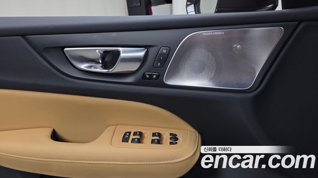 Volvo S60 2024 — photo 27