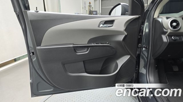 Chevrolet Korea Aveo 2017 — photo 14