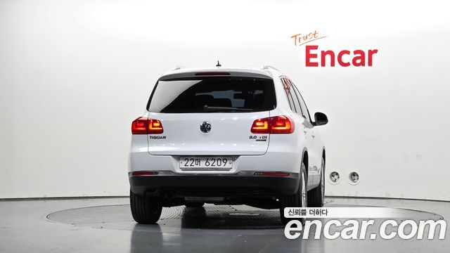 Volkswagen Tiguan 2015 — photo 4