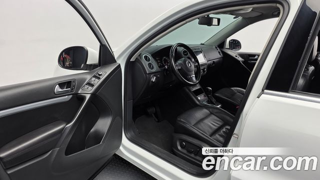 Volkswagen Tiguan 2015 — photo 13