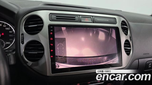 Volkswagen Tiguan 2015 — photo 21