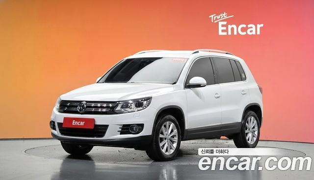 Volkswagen Tiguan 2015 — photo 1
