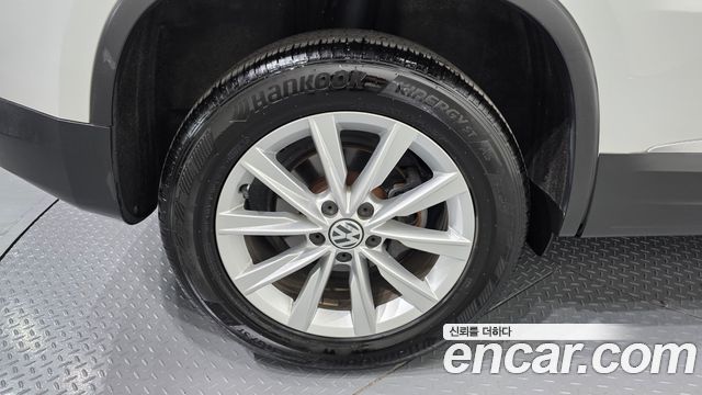 Volkswagen Tiguan 2015 — photo 7
