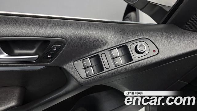 Volkswagen Tiguan 2015 — photo 28