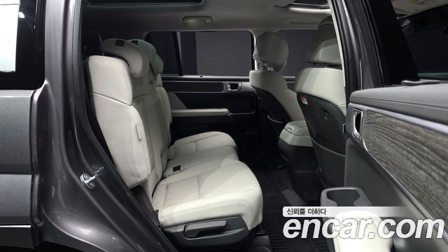 Hyundai Santafe 2025 — photo 17
