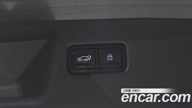 Hyundai Santafe 2025 — photo 35