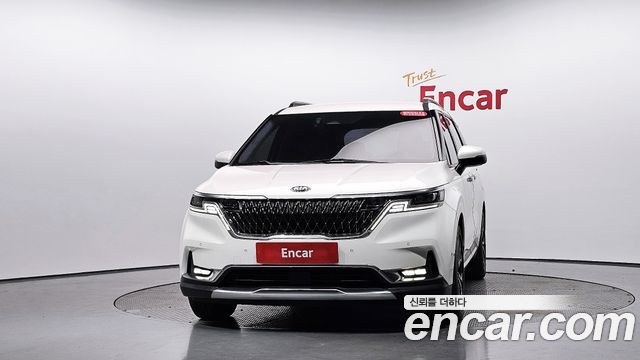 Kia Canival 2021 — photo 3