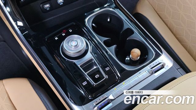 Kia Canival 2021 — photo 12
