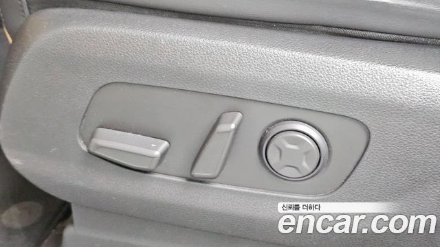 Kia Canival 2021 — photo 25
