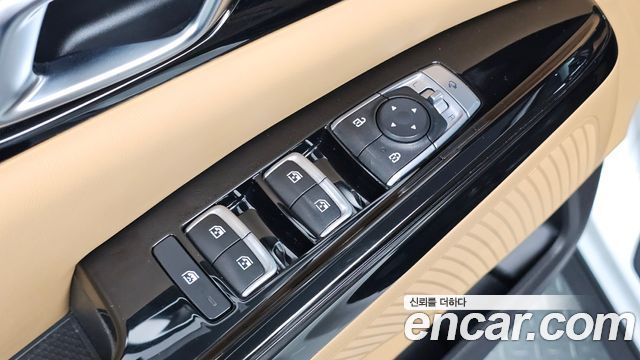 Kia Canival 2021 — photo 26