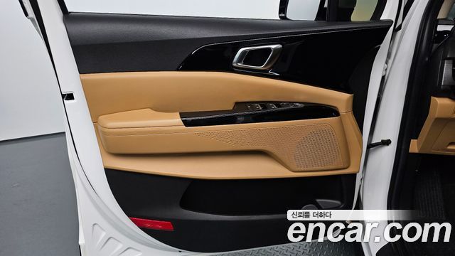 Kia Canival 2021 — photo 14