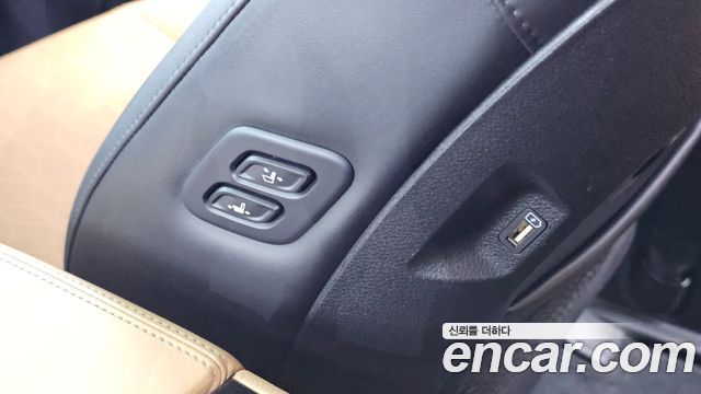 Kia Canival 2021 — photo 28