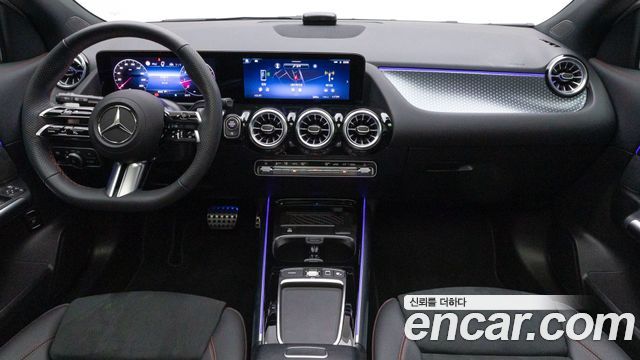 Mercedes-Benz GLA-Class 2026 — photo 7