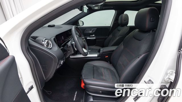 Mercedes-Benz GLA-Class 2026 — photo 14