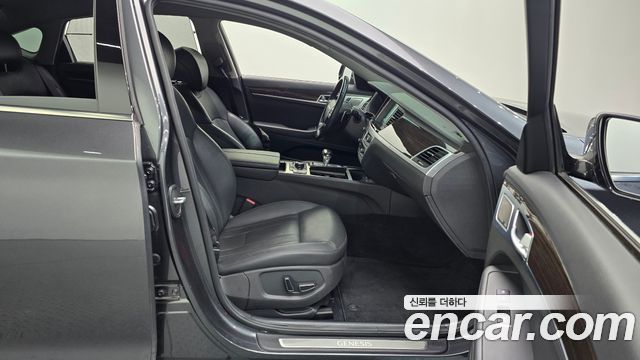Genesis G80 2018 — photo 17